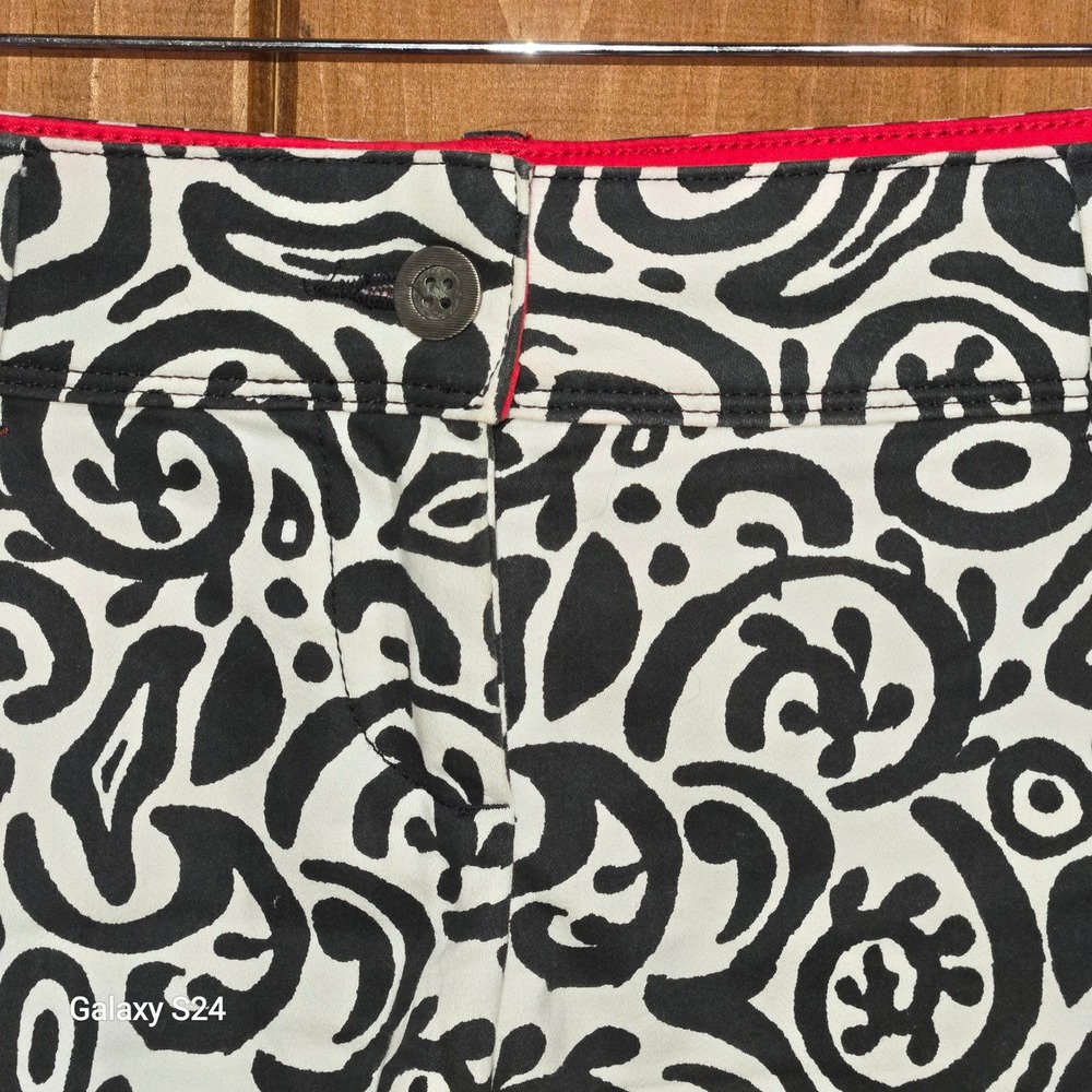 Isaac Mizrahi New York Womens Black White Abstract Swirl Print Shorts Size 8